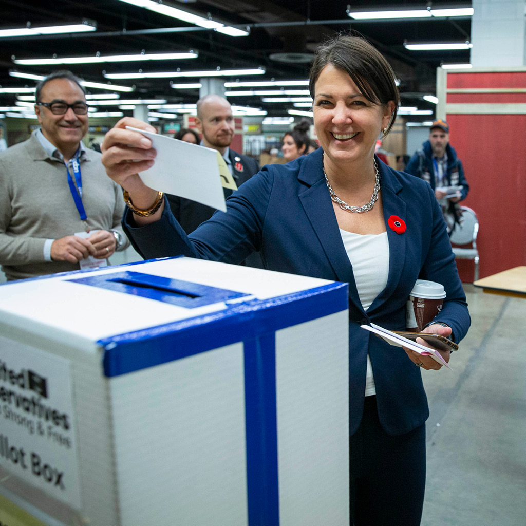 AGM-Image-Carousel-7